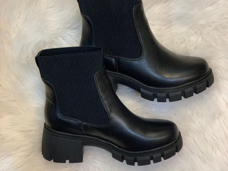 chunky heel ankle boot Online Sale