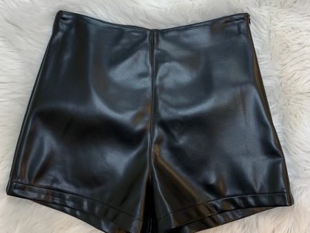 fitted high waist pleather shorts Online